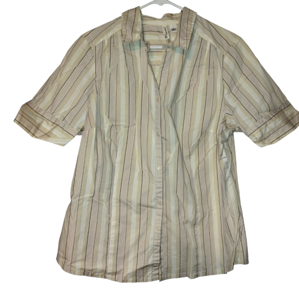 Size 1X St John's Bay Button Down Blouse